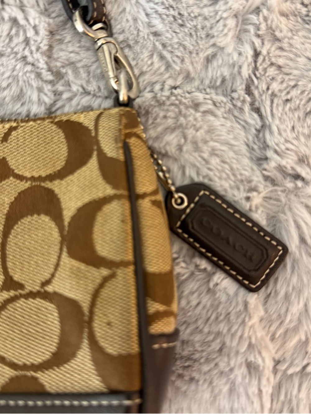 Vintage Coach Signature Shoulder Bag in Brown - Picture 3 of 5